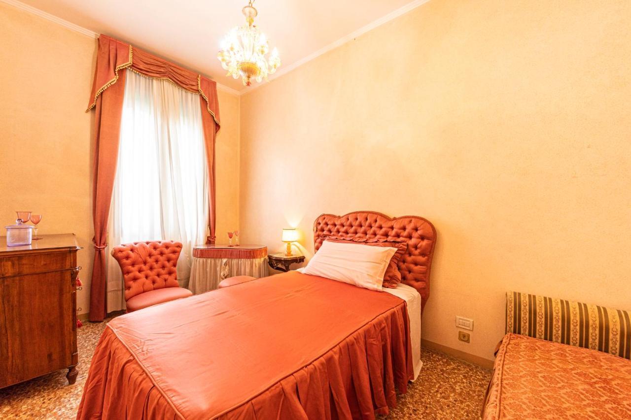 Casa Vescovo, Free Wi-Fi Near San Marco Square Apartman Velence Kültér fotó